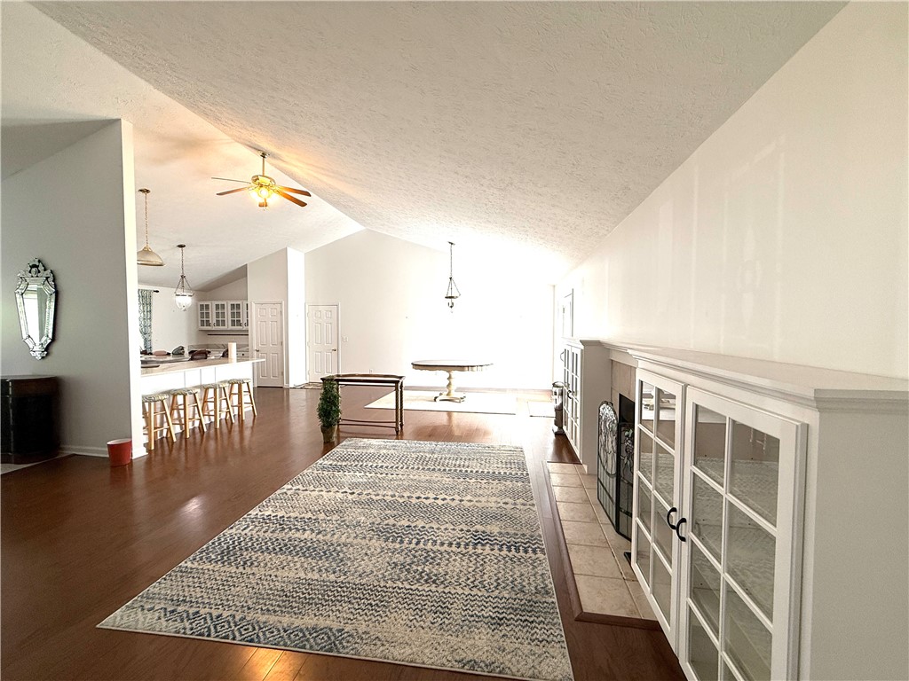 904 Lockhart Street Property Photo 7