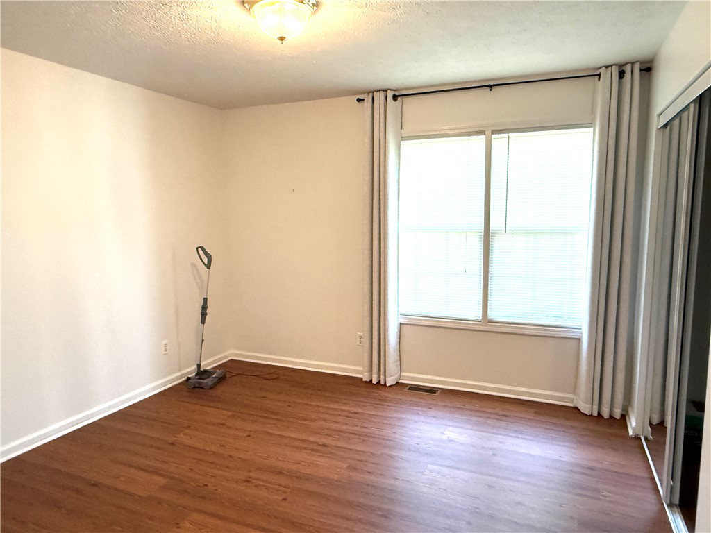 904 Lockhart Street Property Photo 16