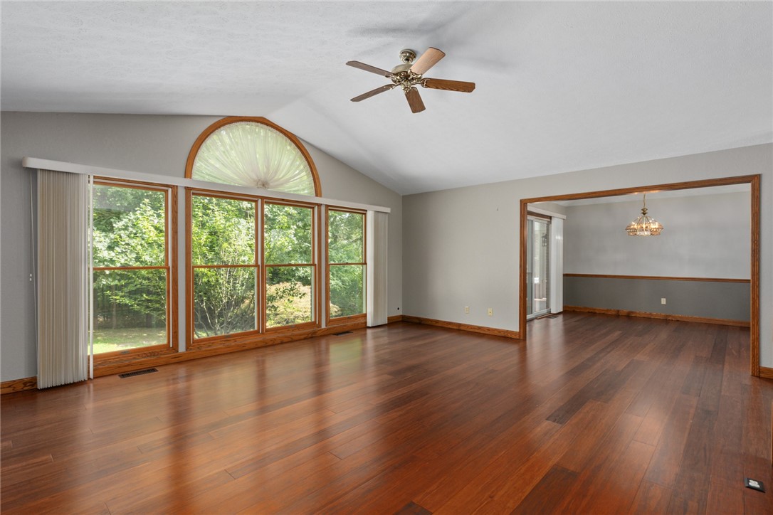 2310 Raney Street Property Photo 16