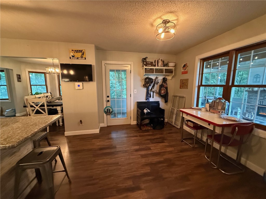 211 Brush Creek Drive Property Photo 16