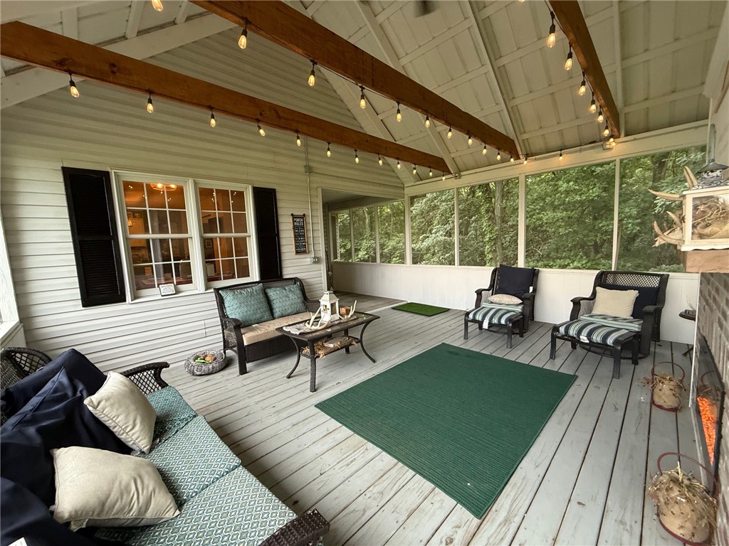 211 Brush Creek Drive Property Photo 18