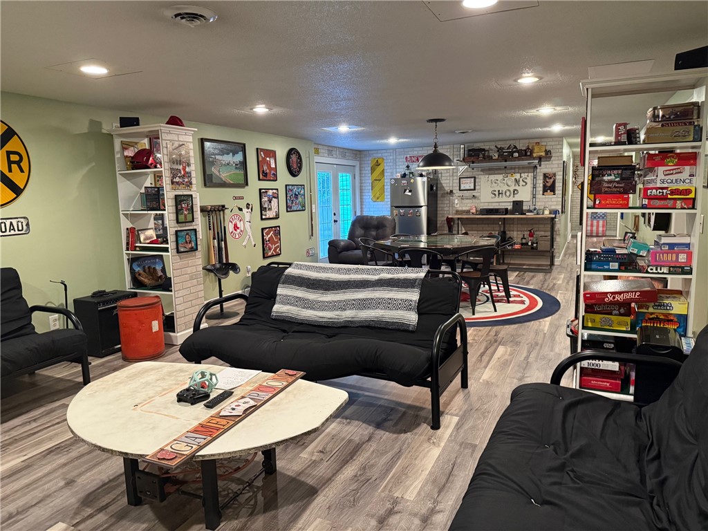 211 Brush Creek Drive Property Photo 35