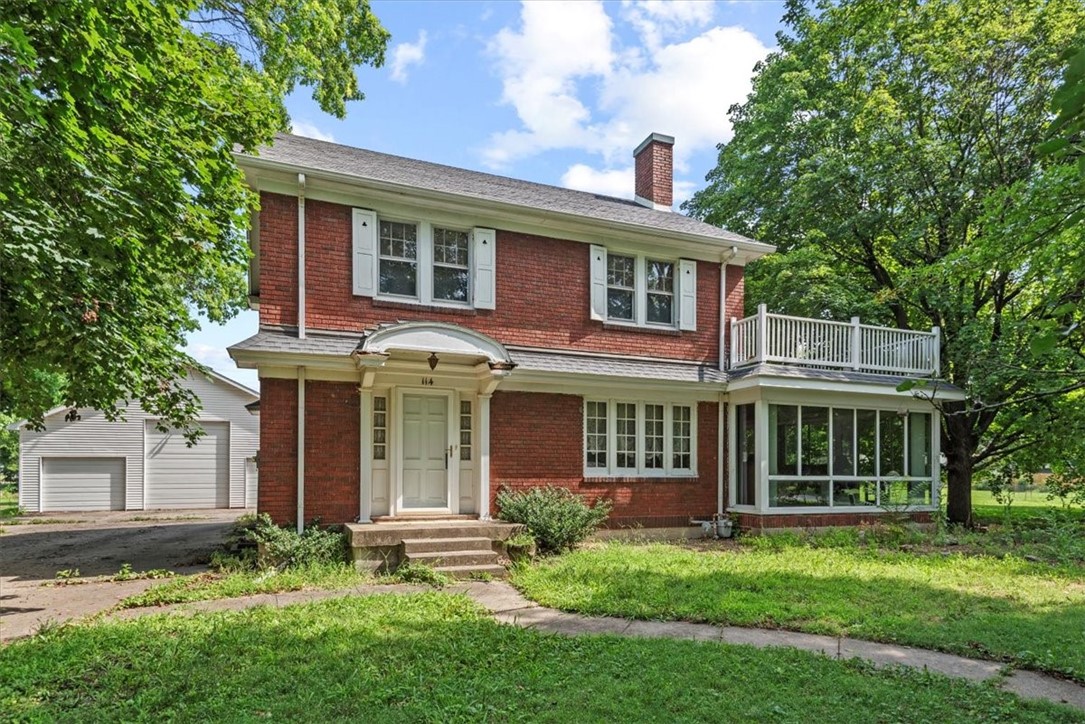 114 E North Street Property Photo 1