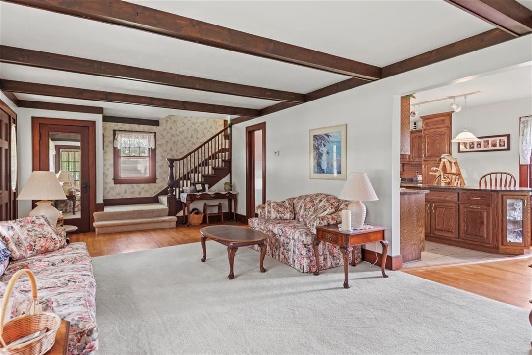 114 E North Street Property Photo 13