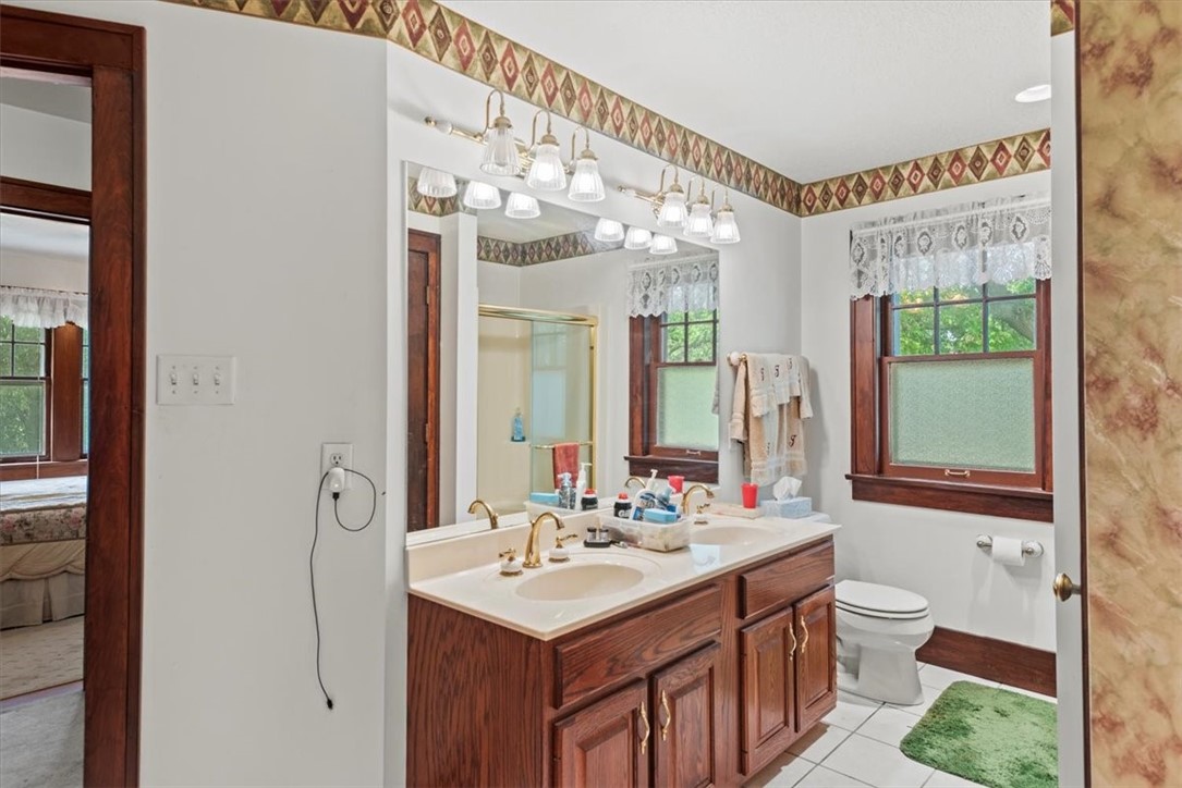 114 E North Street Property Photo 18