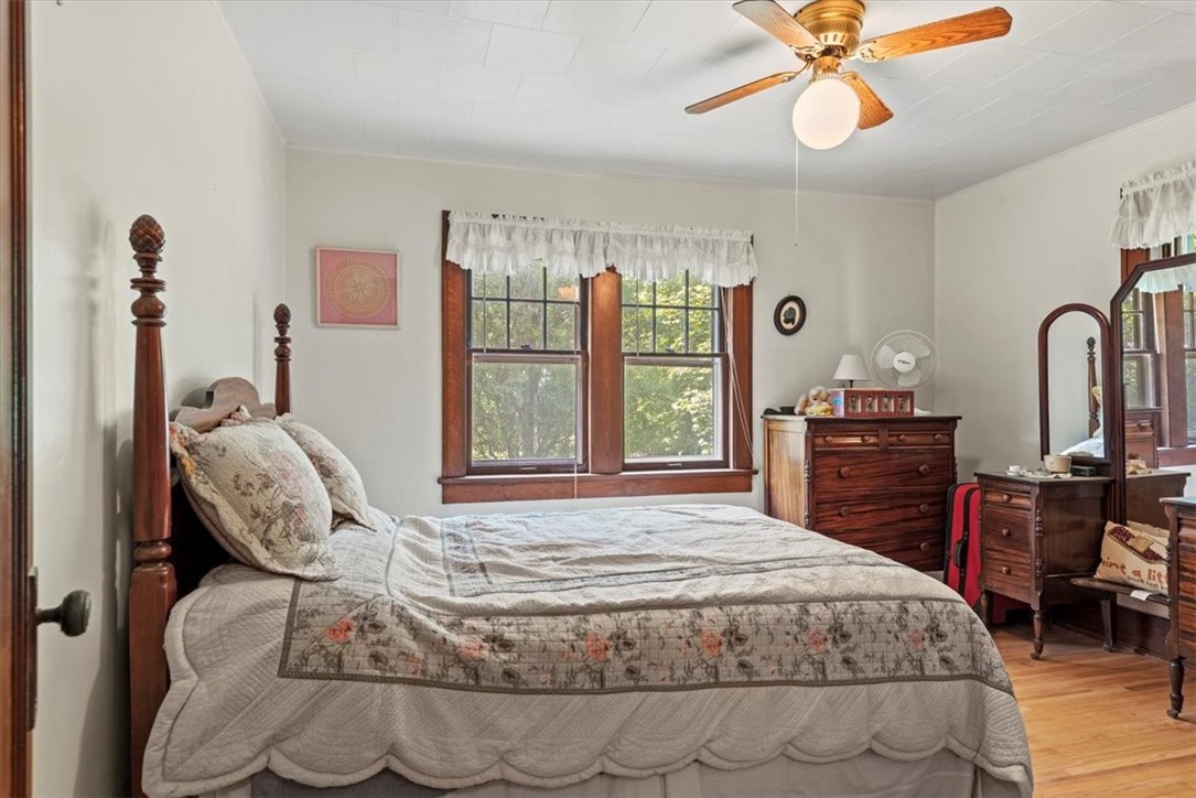 114 E North Street Property Photo 24