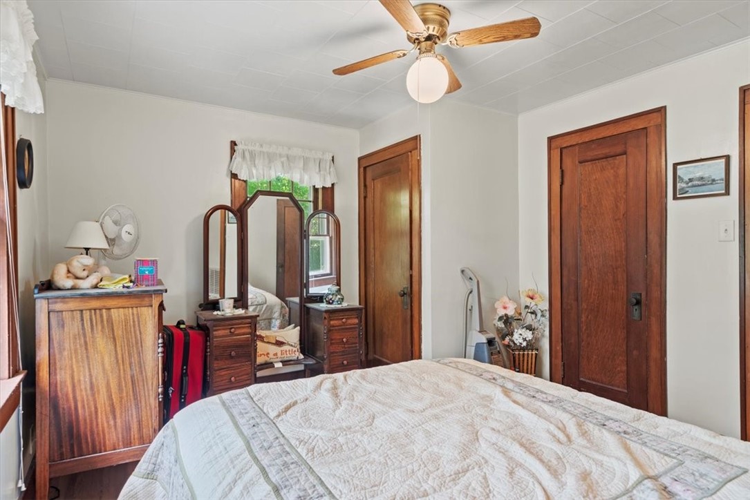 114 E North Street Property Photo 25