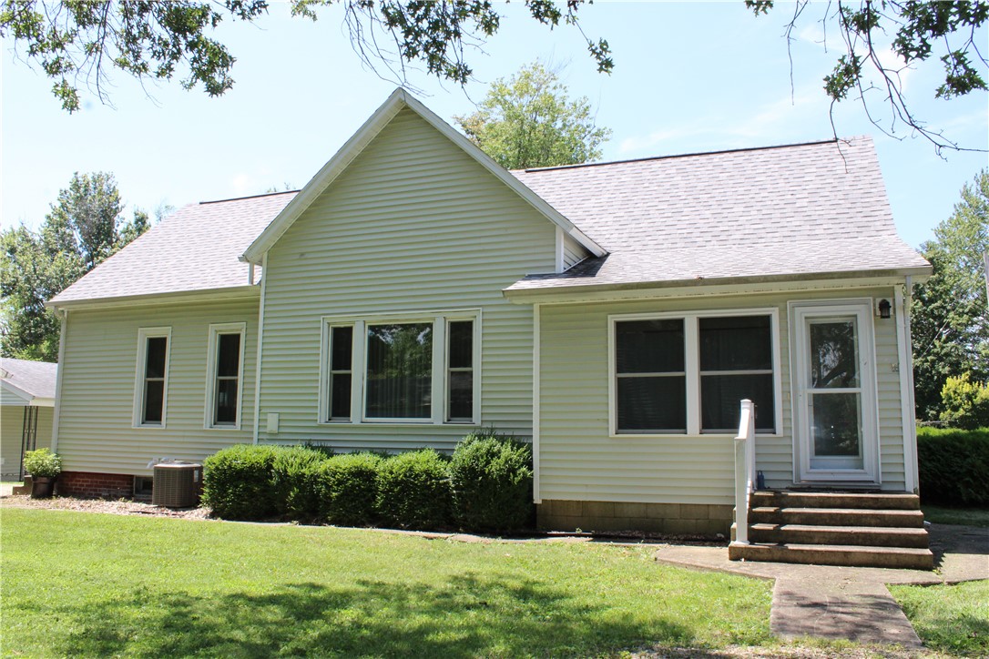308 W Commercial Street