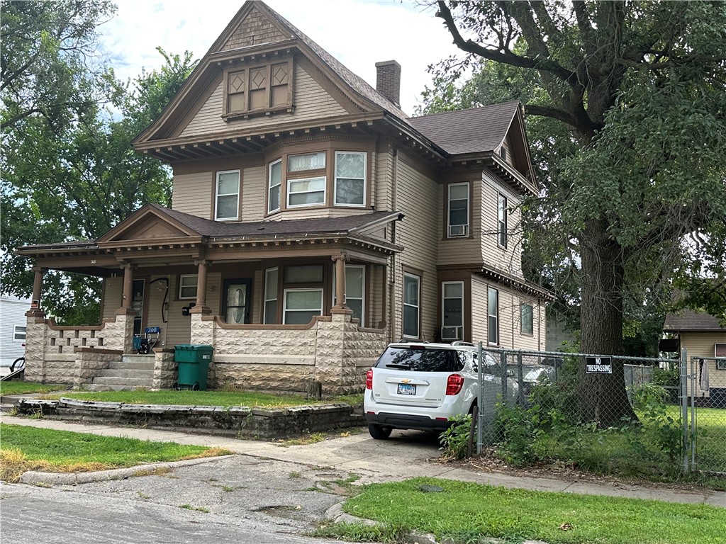 308 7th Street Property Photo 3