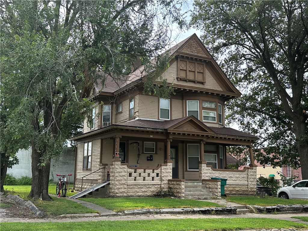 308 7th Street Property Photo 4