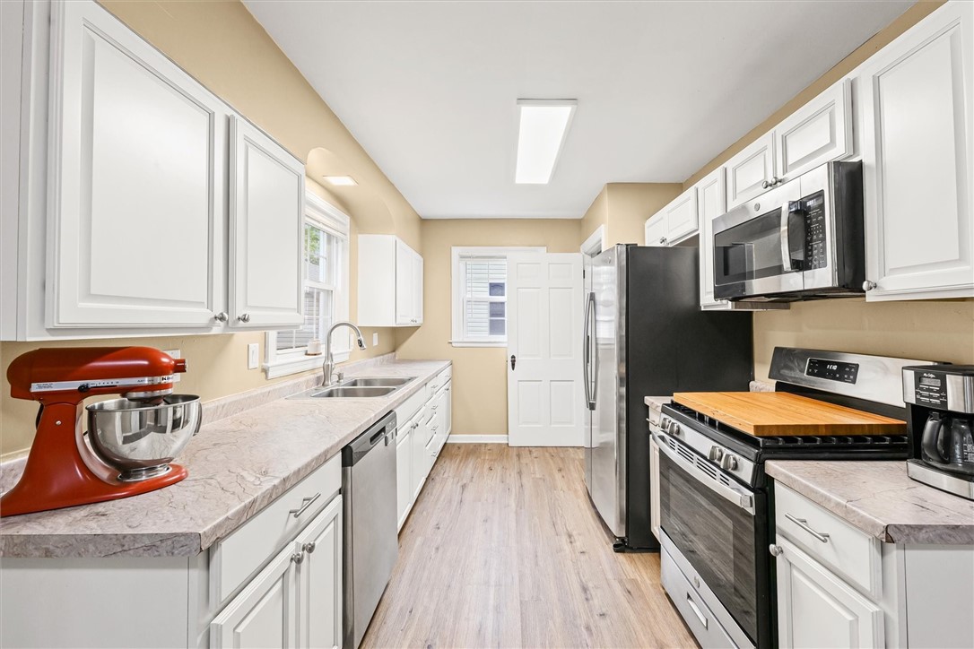 3004 Richmond Avenue Property Photo 10