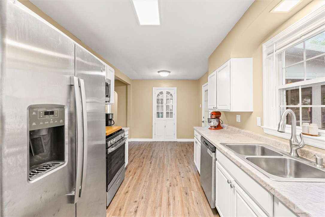 3004 Richmond Avenue Property Photo 12