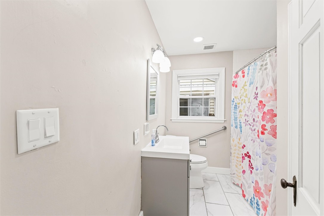 3004 Richmond Avenue Property Photo 15