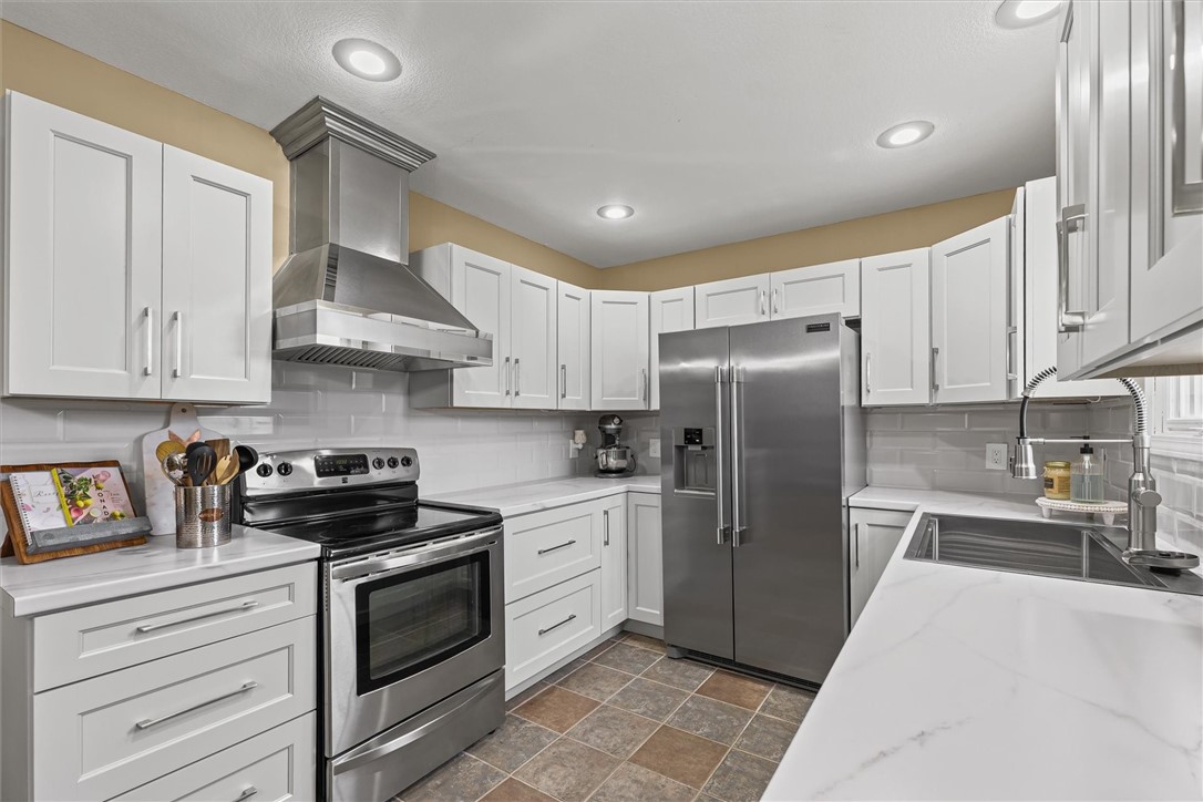 1109 Meadow View Court Property Photo 8