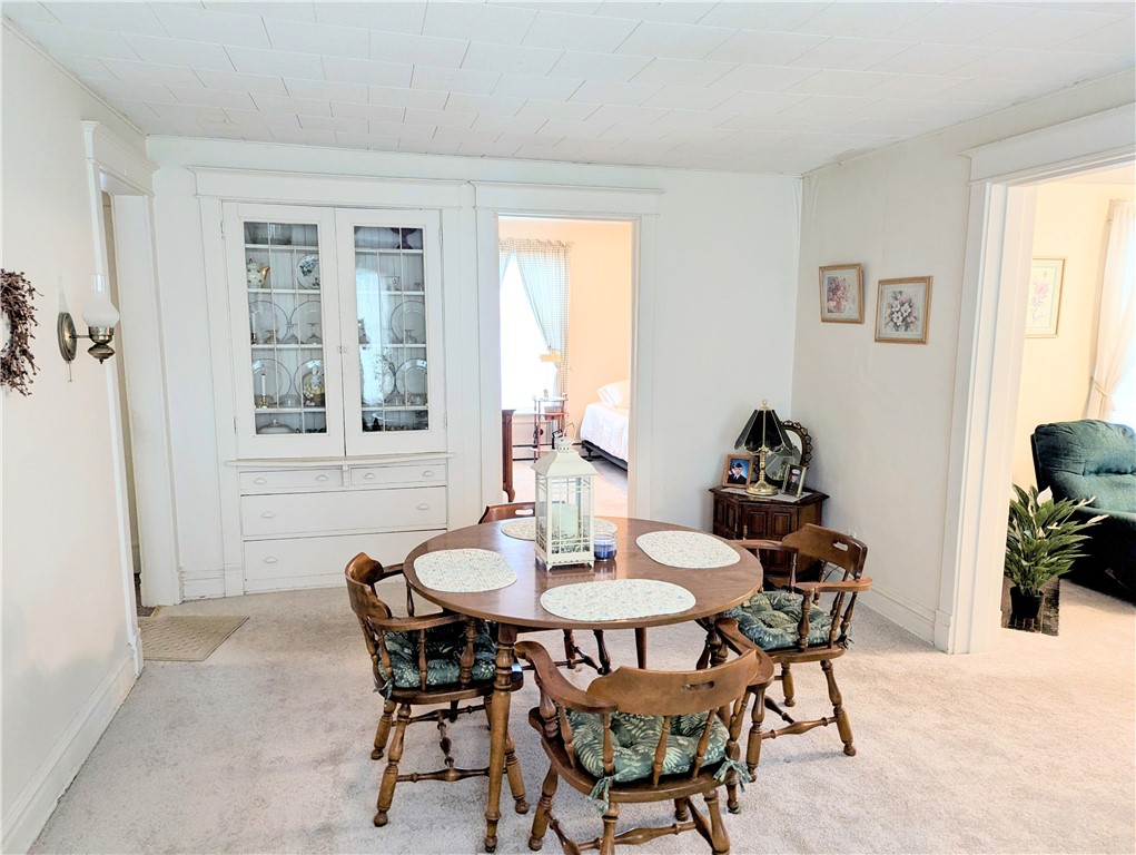 210 S Walnut Street Property Photo 6