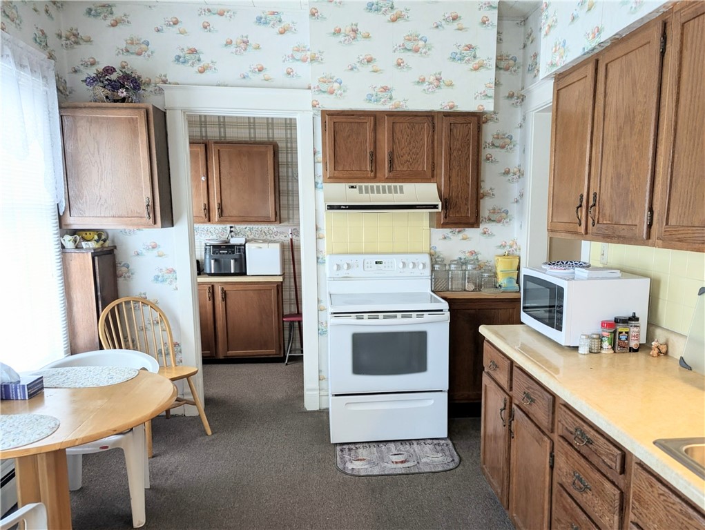 210 S Walnut Street Property Photo 9