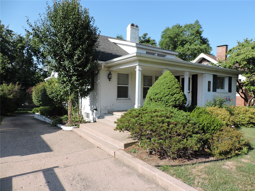 215 E Winter Avenue Property Photo 1