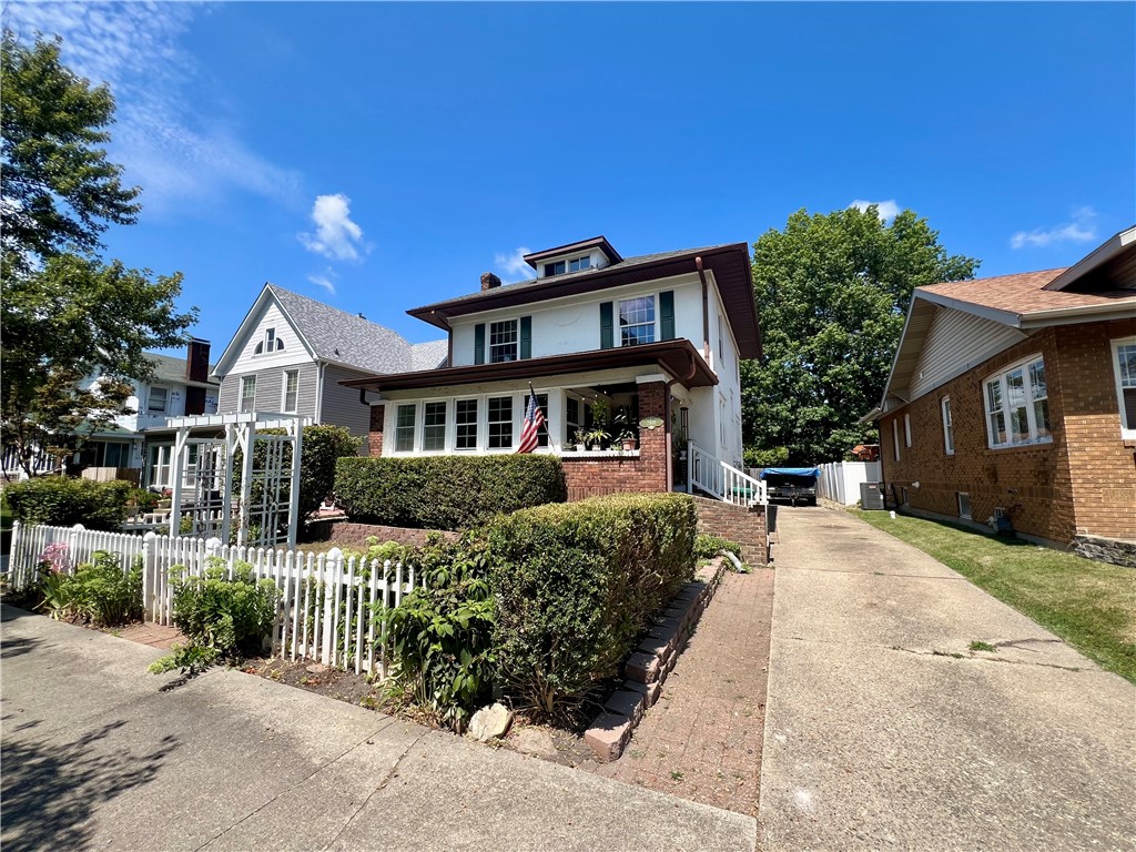 2808 Western Avenue Property Photo
