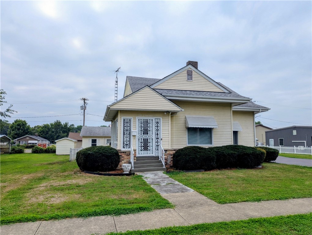 210 S Walnut Street Property Photo 1