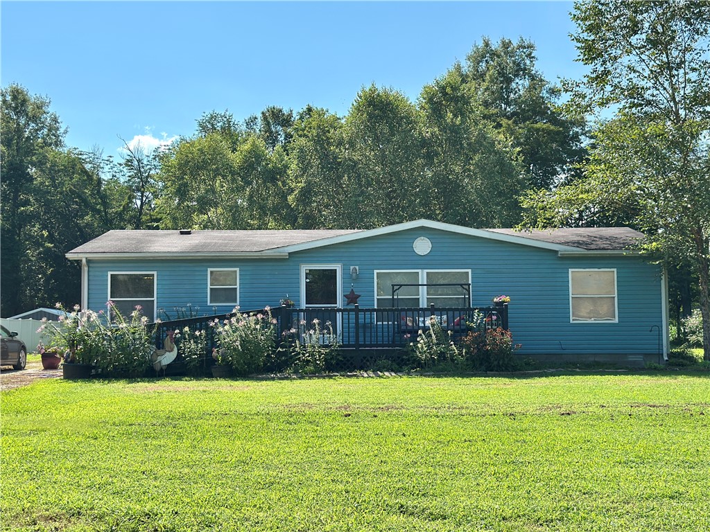 20543 N Lake Drive Property Photo 1