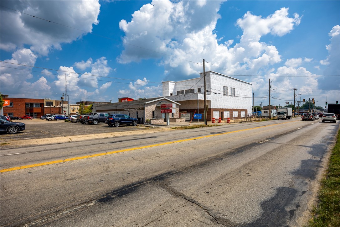 115 W Section Avenue Property Photo 15