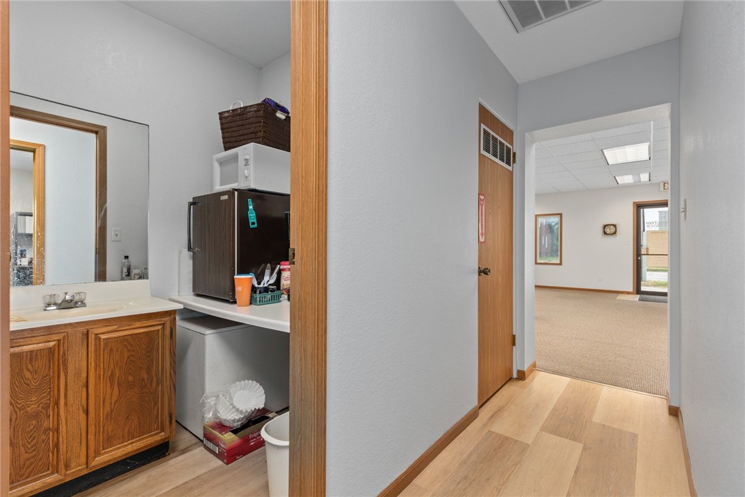 115 W Section Avenue Property Photo 28