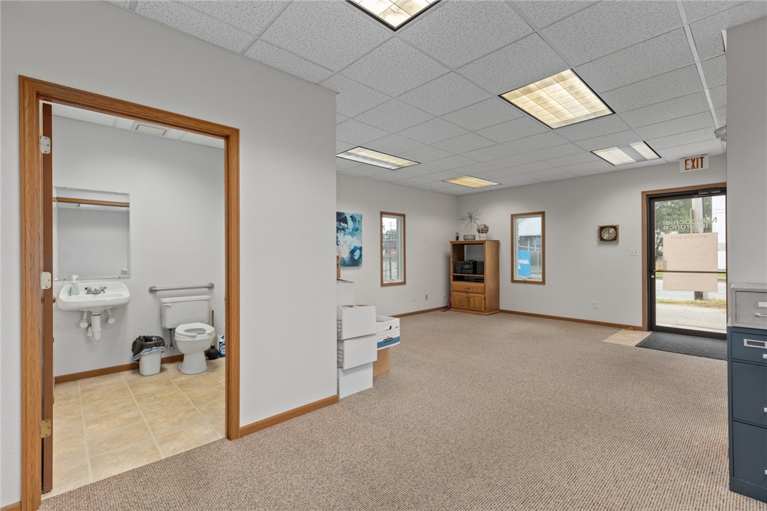 115 W Section Avenue Property Photo 30