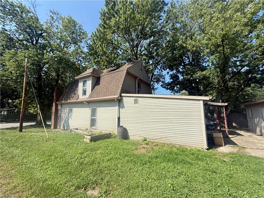 1021 E Williams Street Property Photo 2