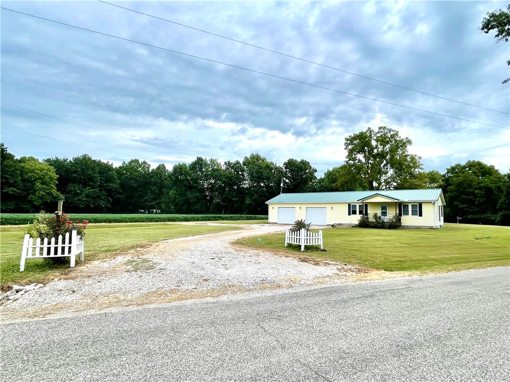 16468 N Baystown Road Property Photo 1