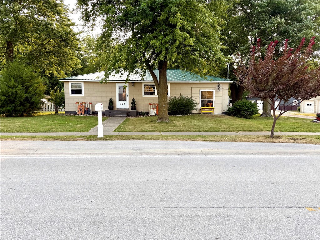 303 S Front Street Property Photo 1