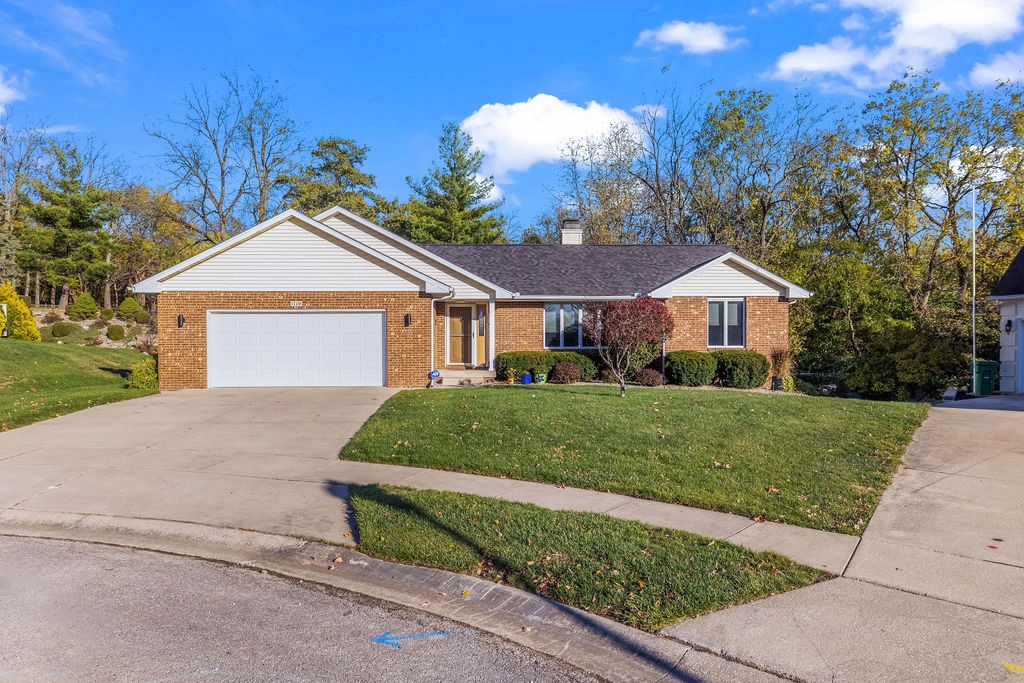 1110 Woodridge Court Property Photo 1