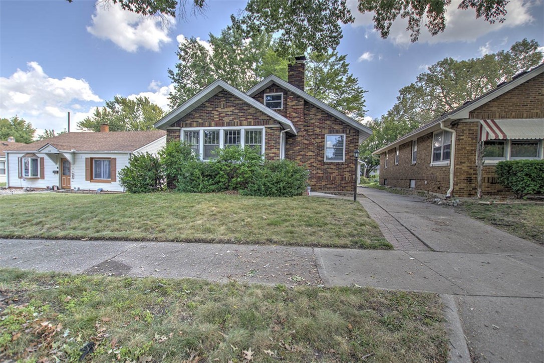 12 East Drive Property Photo