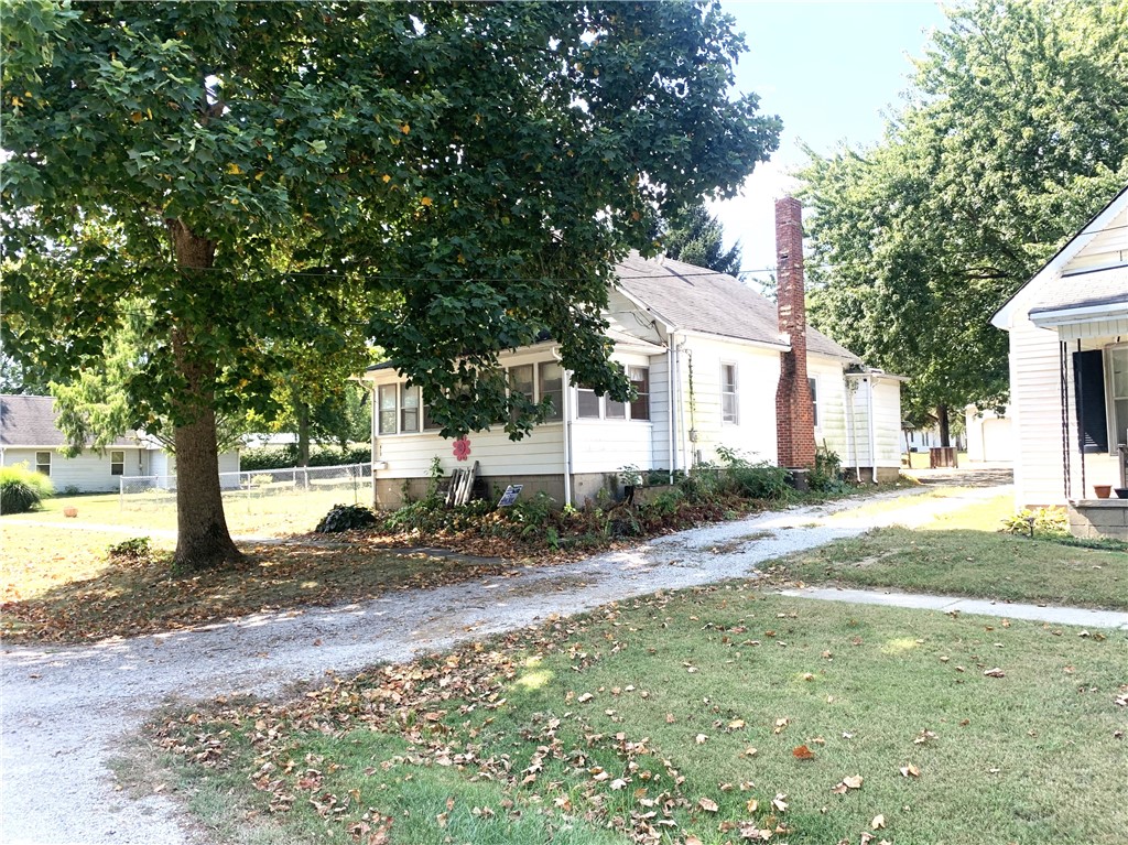 413 N Elm Street Property Photo 1