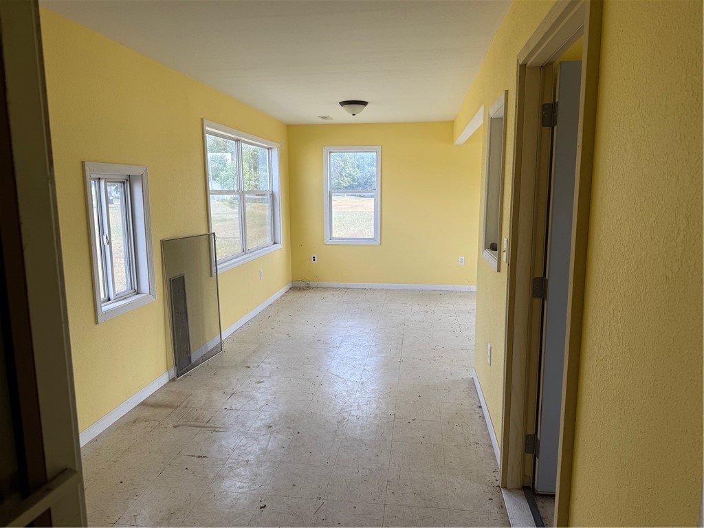 18 Broadway Street Property Photo 8