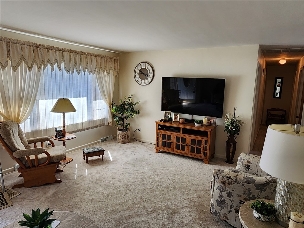 411 Loyland Drive Property Photo 7