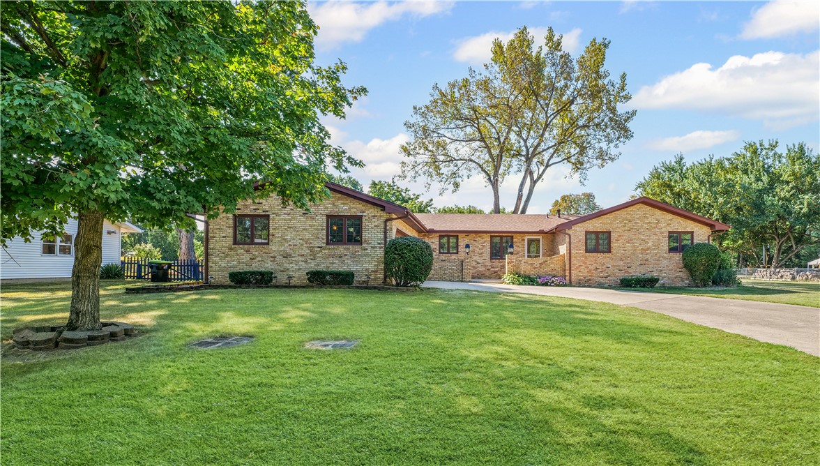 1739 Moorwood Drive Property Photo 1