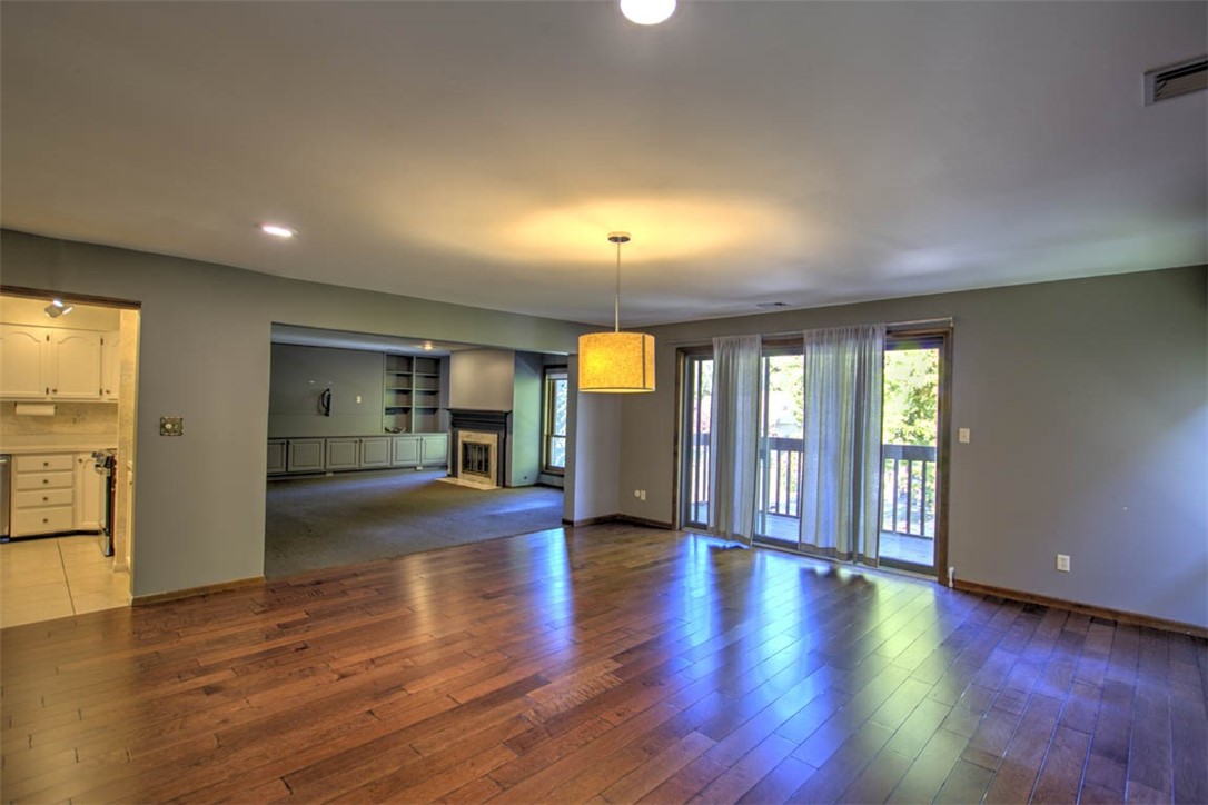 717 W Prairie Avenue 2 Property Photo 7