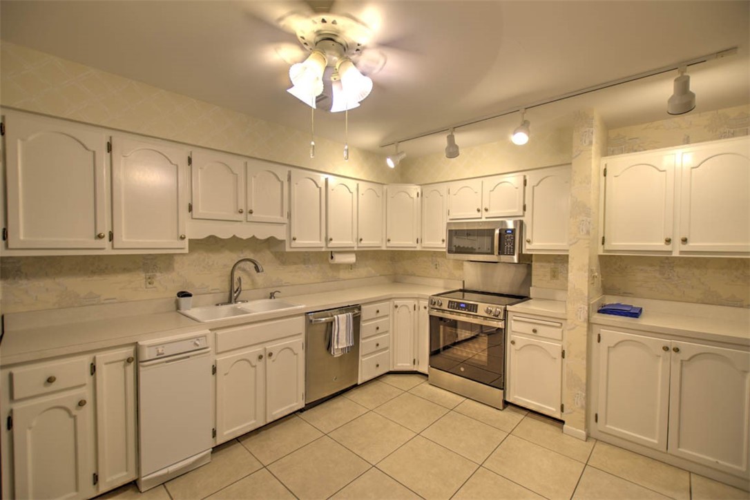 717 W Prairie Avenue 2 Property Photo 8