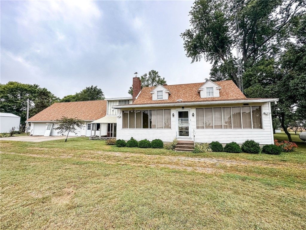 9749 E 900th Road Property Photo 1