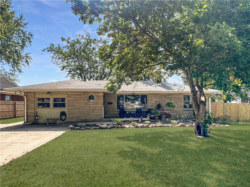 2921 Oak Avenue Property Photo 1