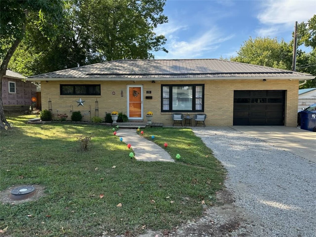 211 Bayard Street Property Photo 1