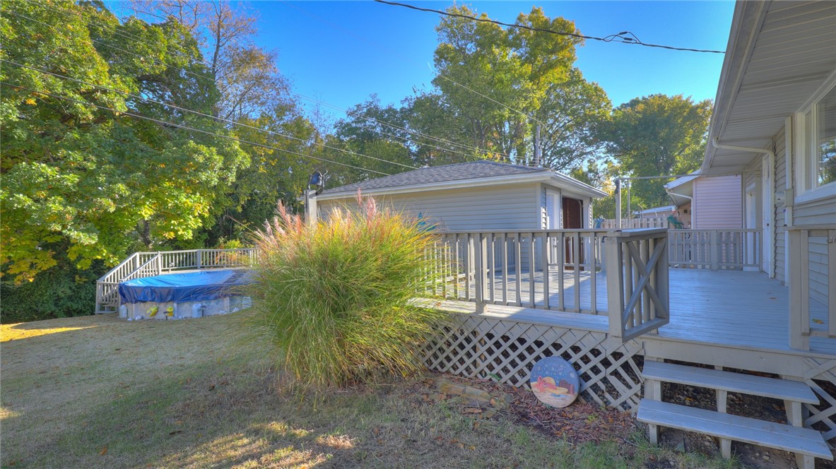 30 Sandcreek Drive Property Photo 9