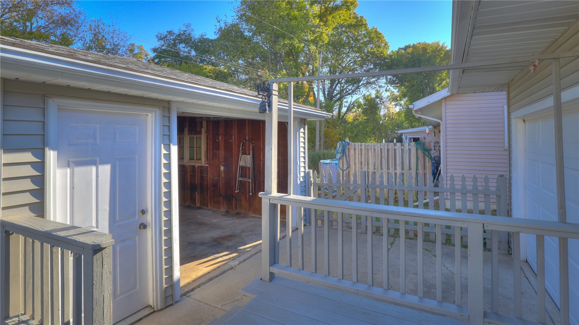 30 Sandcreek Drive Property Photo 10