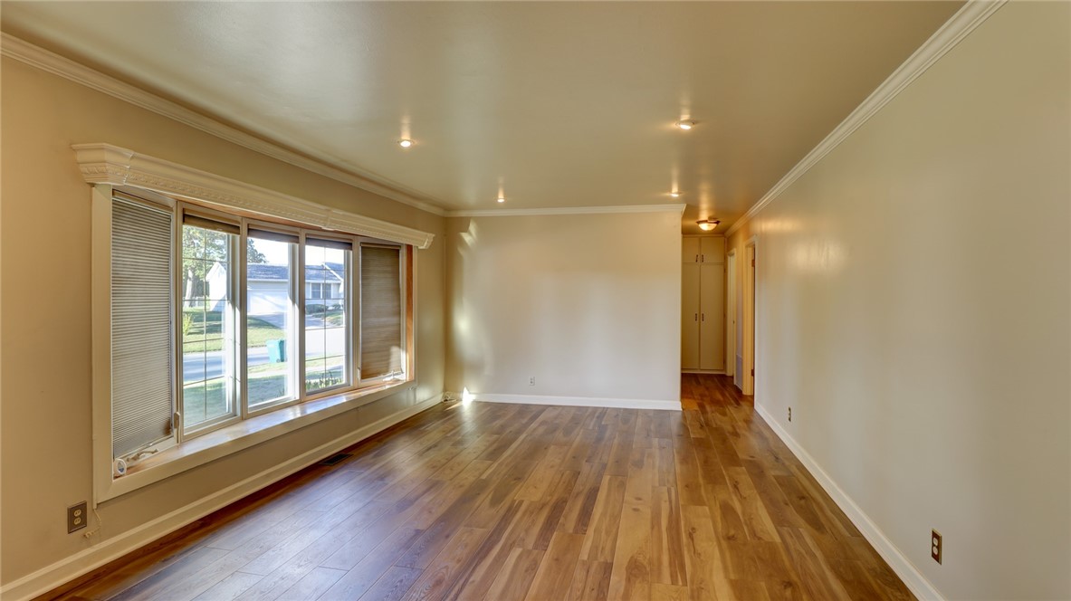 30 Sandcreek Drive Property Photo 15