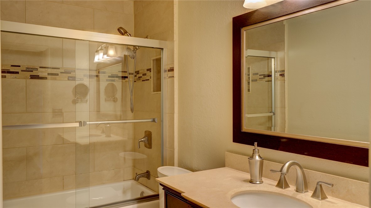 30 Sandcreek Drive Property Photo 23