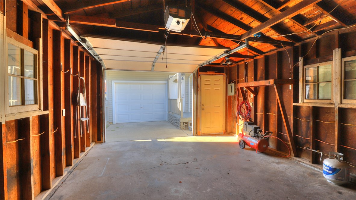 30 Sandcreek Drive Property Photo 35