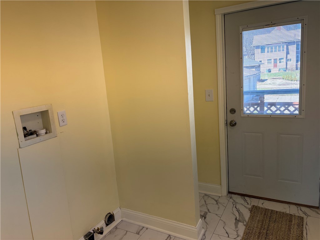614 E Washington Street Property Photo 13