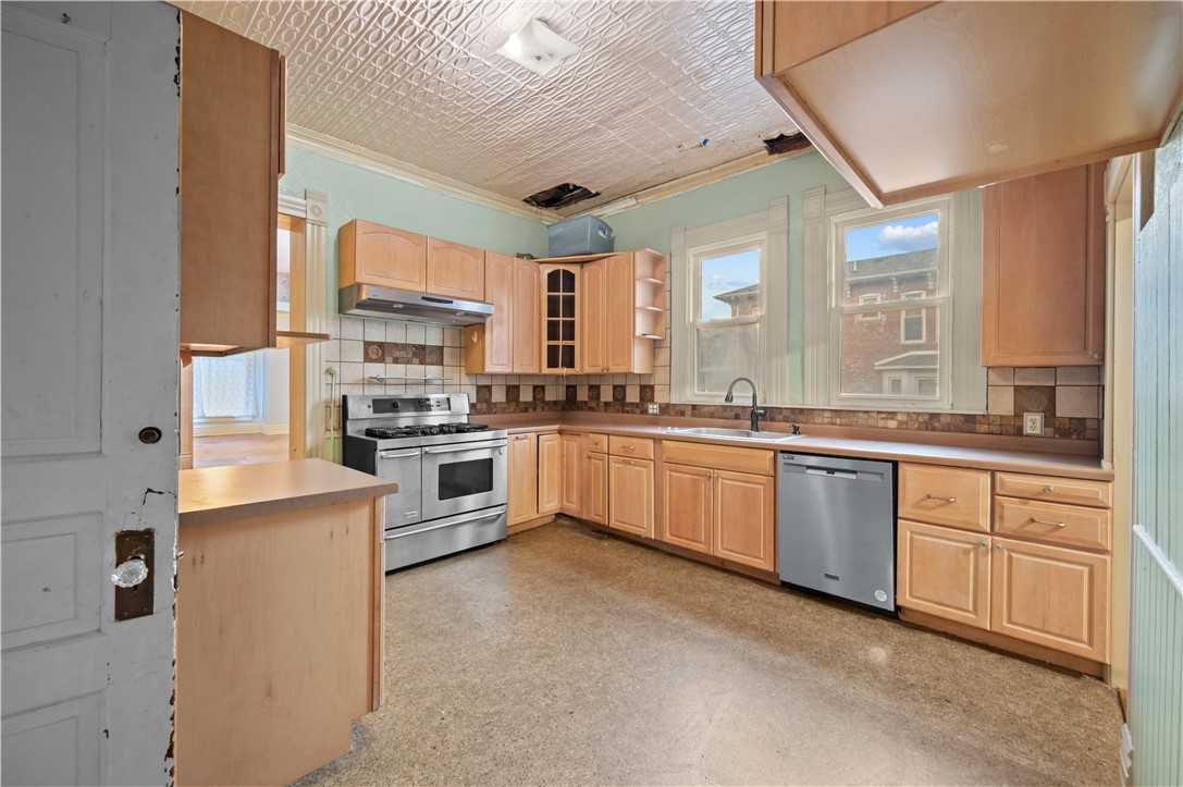 302 E Court Street Property Photo 4