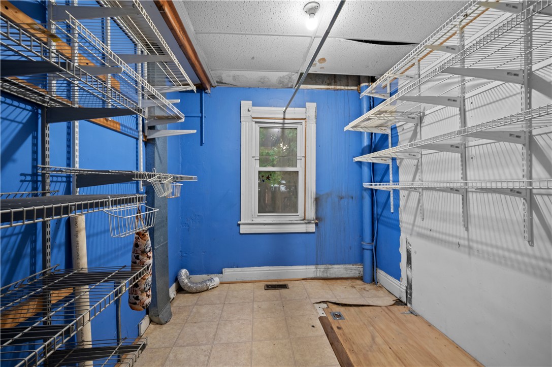 302 E Court Street Property Photo 5