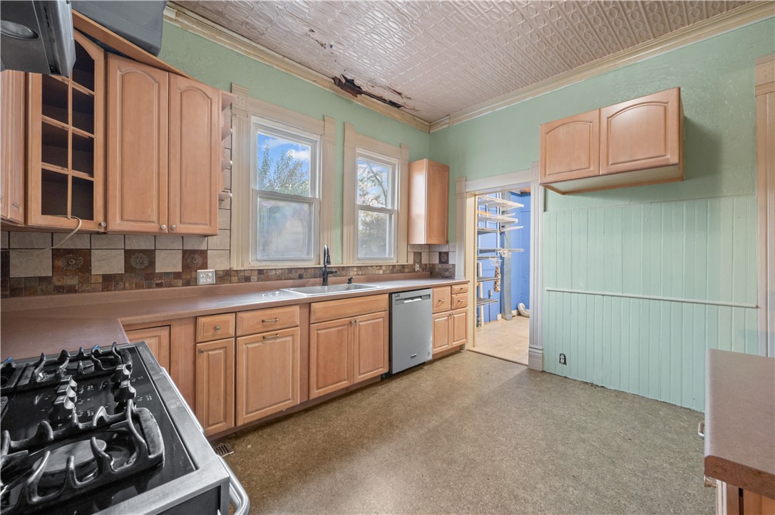 302 E Court Street Property Photo 7